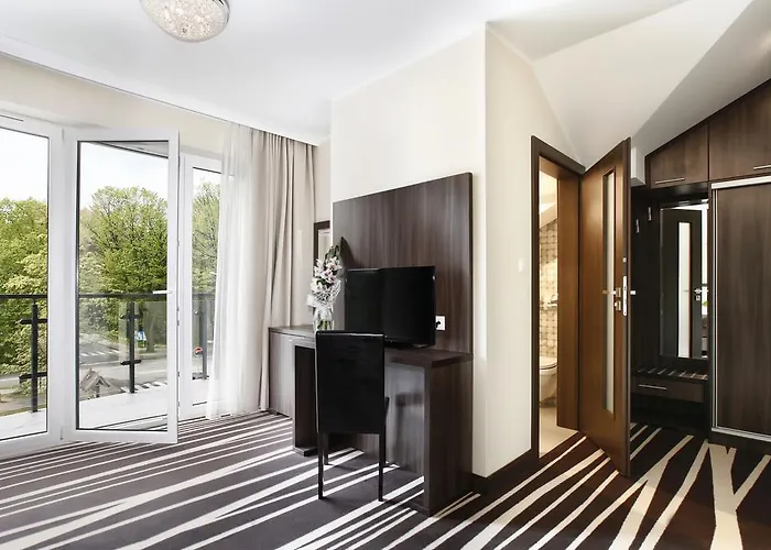 住宿加早餐酒店 Jasny Brzeg & 4*